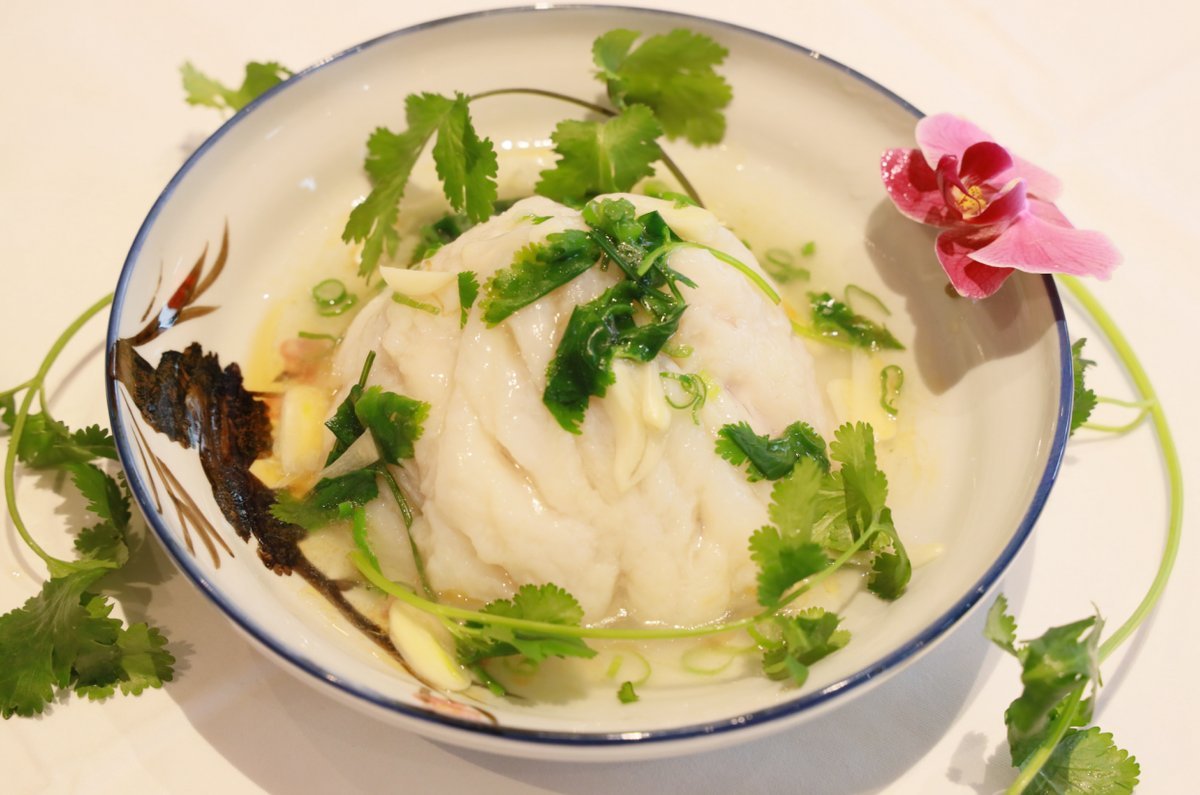 Filet de poisson du chef à la vapeur au persil et à l’ail