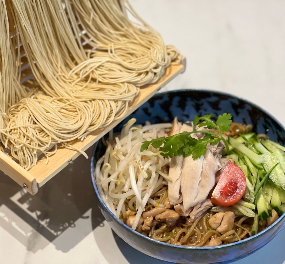 Fideos chinos con crema de soja y pollo