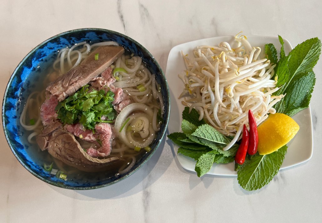 PHÔ : Soupe tonkinoise au vermicelle de riz et bœuf