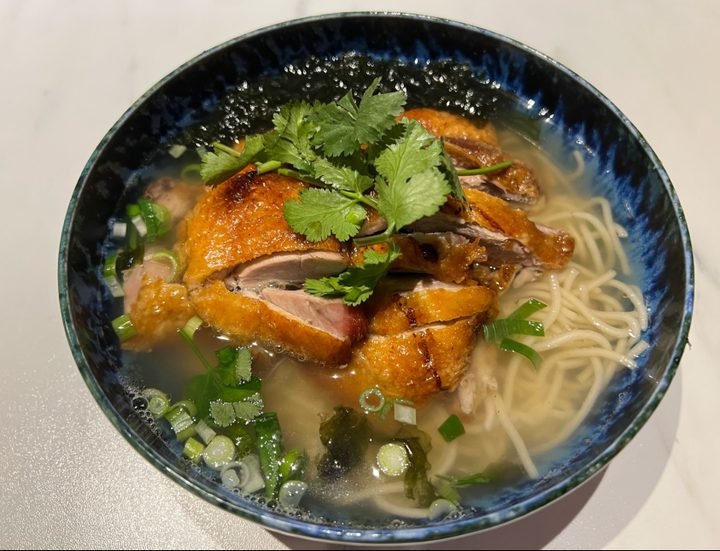 Ramen de pato laqueado (sopa de fideos)